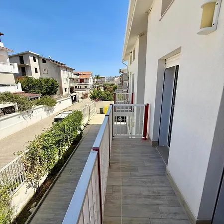 San Lorenzo Beachfront Con Veranda Fronte 5 Posti * Marina di San Lorenzo