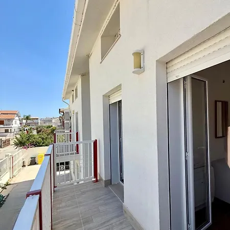 Apartamento San Lorenzo Beachfront Con Veranda Fronte 5 Posti *
